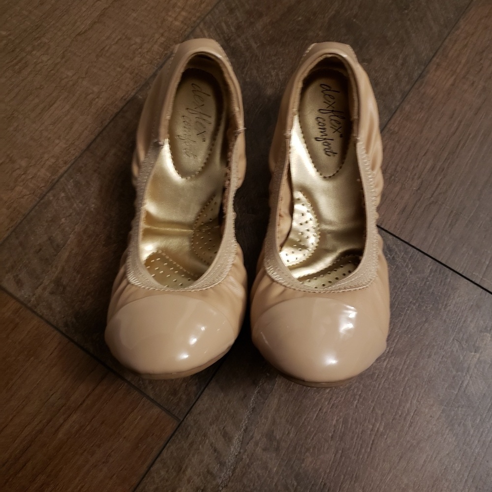 Comfy Cap Toe Ballet Flats